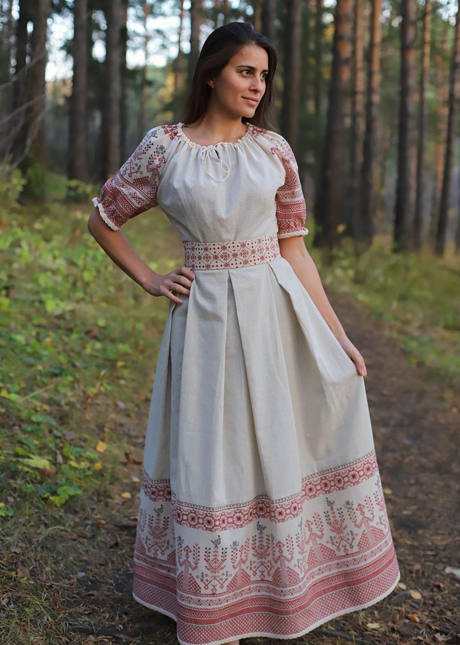 Girls in Slavic costumes in Shymkent
