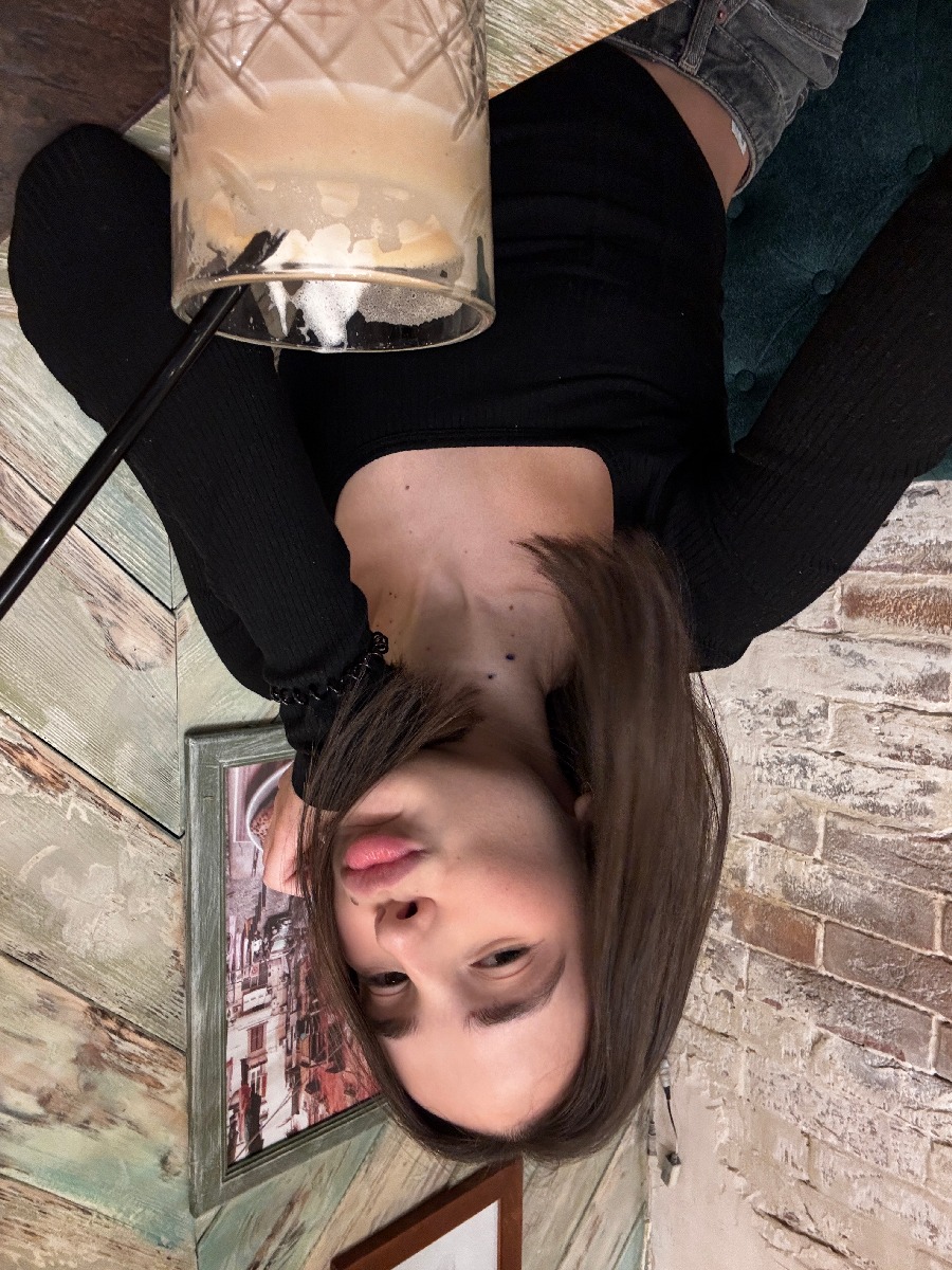 Fresh photos, fresh mood — Tina online in Shymkent